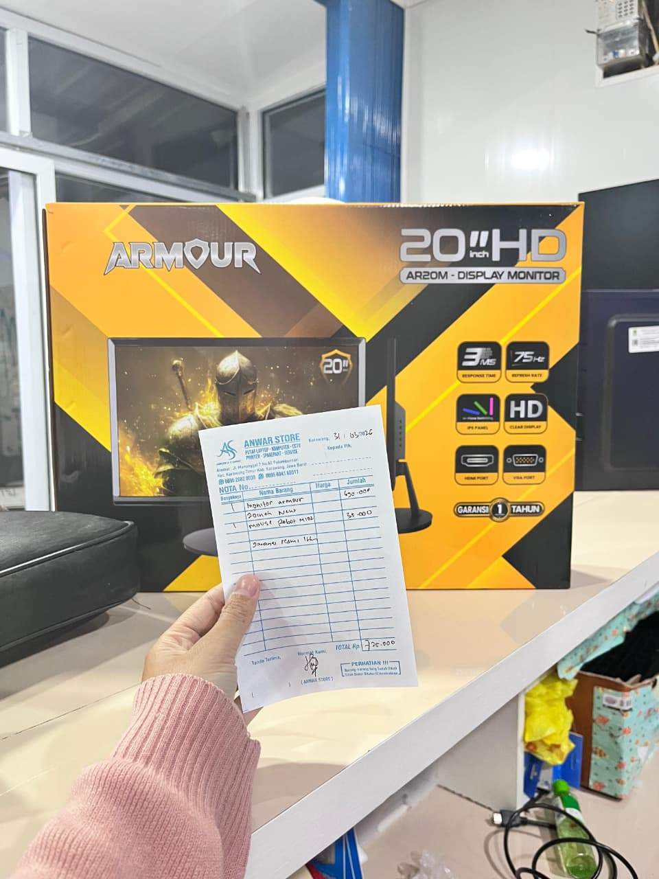 Testimoni MONITOR ARMOUR NEW 20INCH